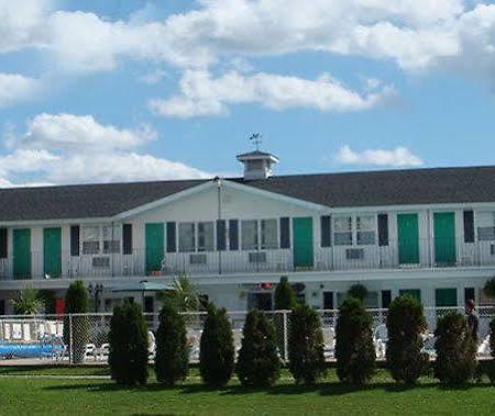 Colonial Motel ウィスコンシン デルズ エクステリア 写真