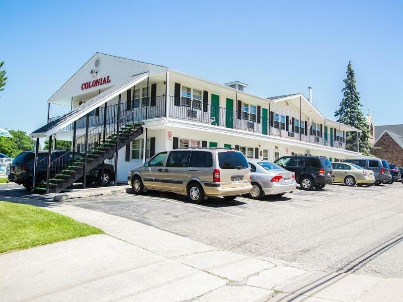Colonial Motel ウィスコンシン デルズ エクステリア 写真