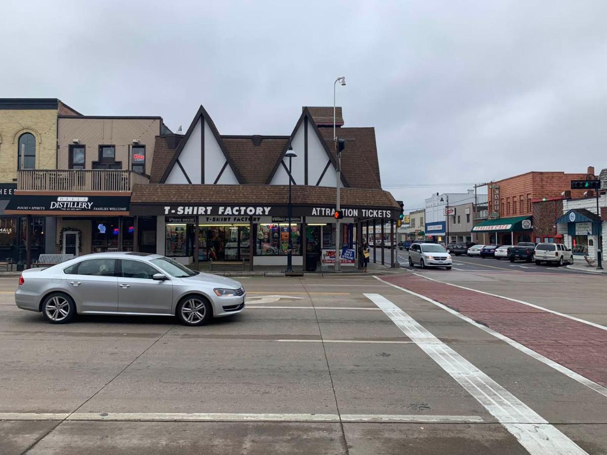 Colonial Motel ウィスコンシン デルズ エクステリア 写真
