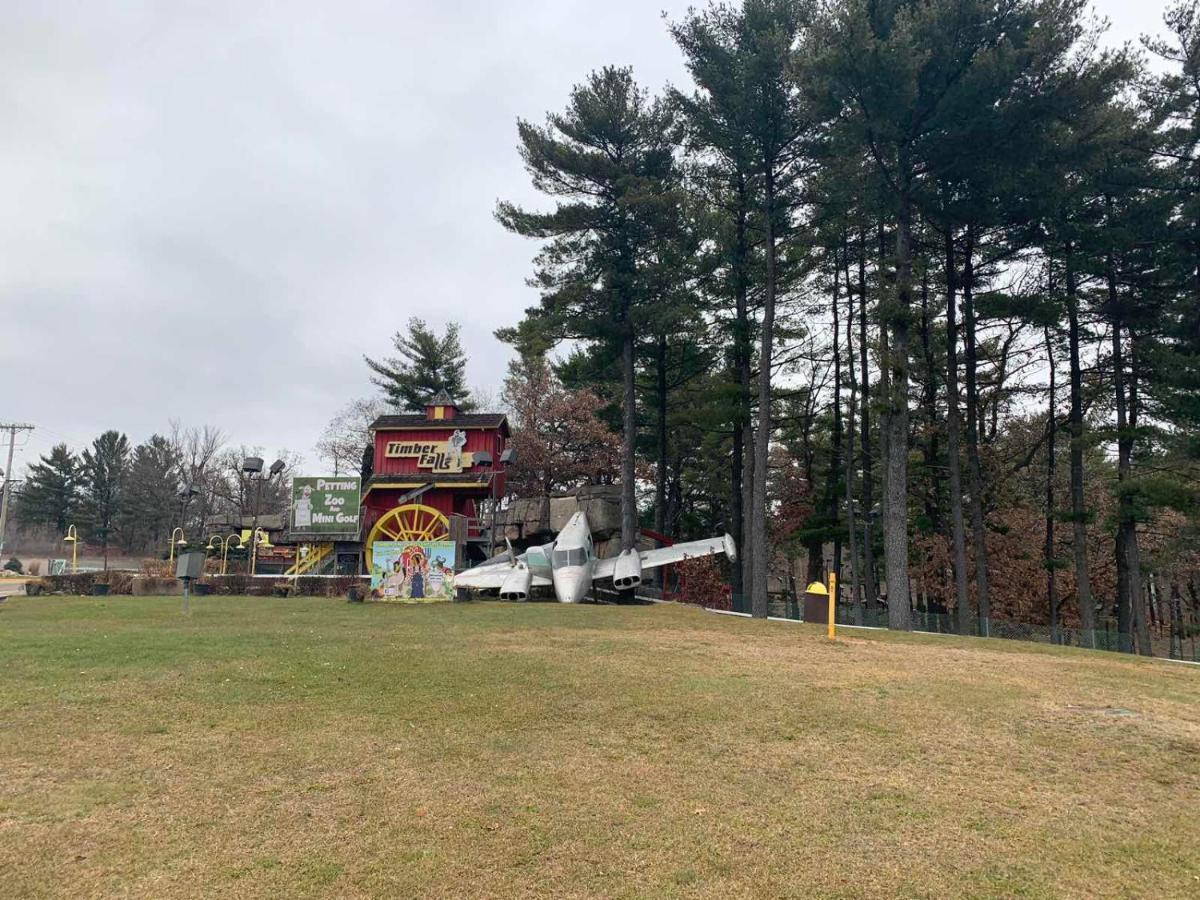 Colonial Motel ウィスコンシン デルズ エクステリア 写真